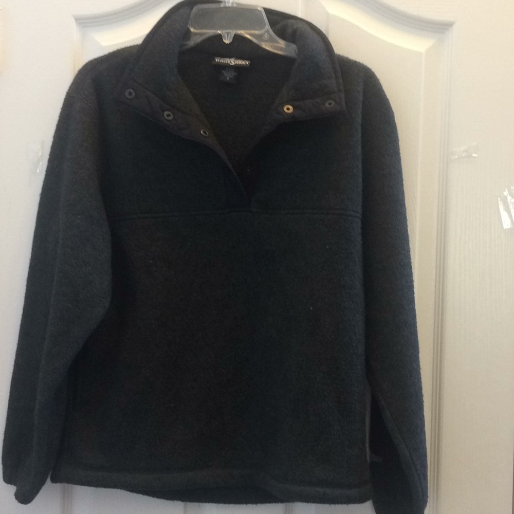 FINAL MARKDOWN Men’s white Sierra fleece pullover small